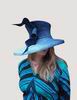 Chapeau Bleu en Sinamay. Modèle Alice