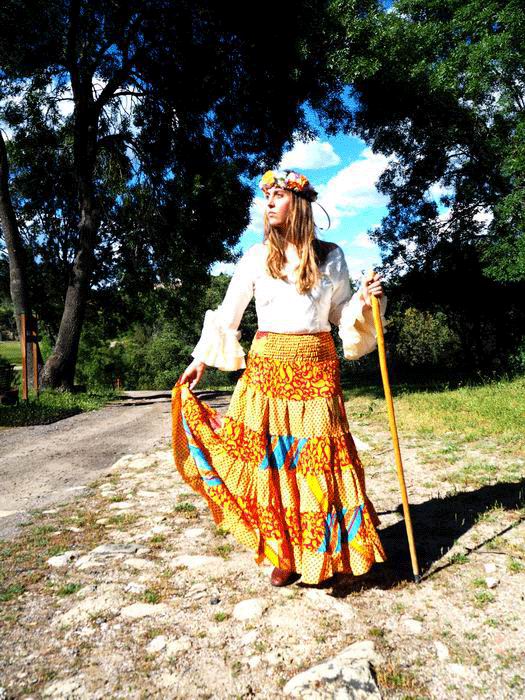 Diez faldas rocieras baratas para hacer el Camino o disfrutar en la aldea