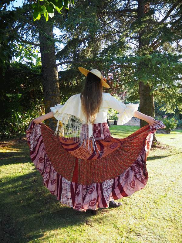 Faldas Livianas para Romerías. Pedrera, Faldas económicas para el baile flamenco  baratas. Faldas de lunares baratas