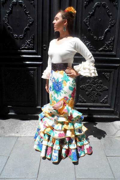 Rocieras Estampadas. Flor Grande, Faldas Rocieras baratas online y faldas camperas | FlamencoExport