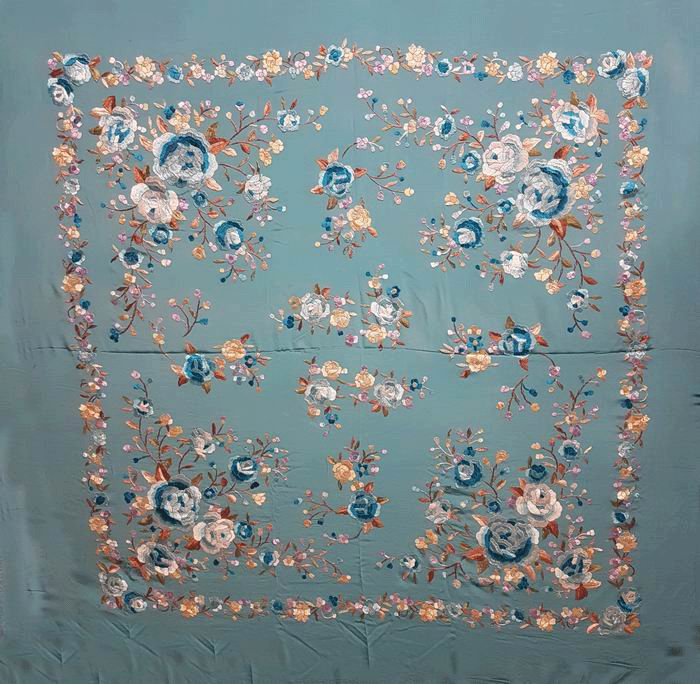 Handmade Manila Embroidered Shawl. Natural Silk. Ref.1011017TRQCL