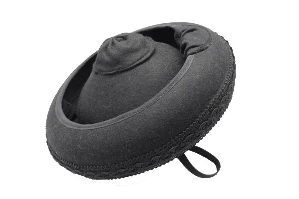 黒いカラ－ニャス帽子 フェルト製