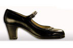 Flamenco Shoes from Begoña Cervera. Salón Correa II 112.397€ #50082M01