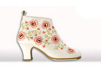 Flamenco Shoes from Begoña Cervera. Black and White Embroidered Ankle Boots. 163.636€ #50082M20BCO