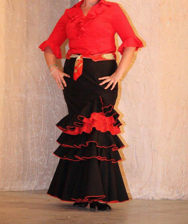 Faldas Para El Rocio en Negro y Rojo