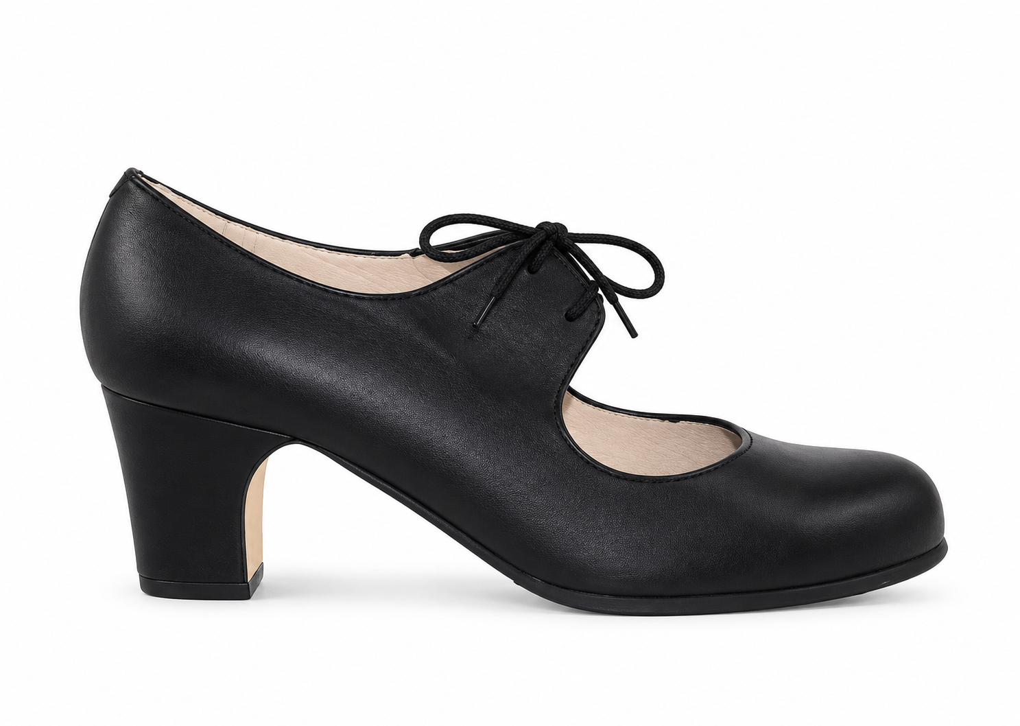 Flamenco Shoe Begoña Cervera. Basic Lacing in Leather. Heel 6 cm