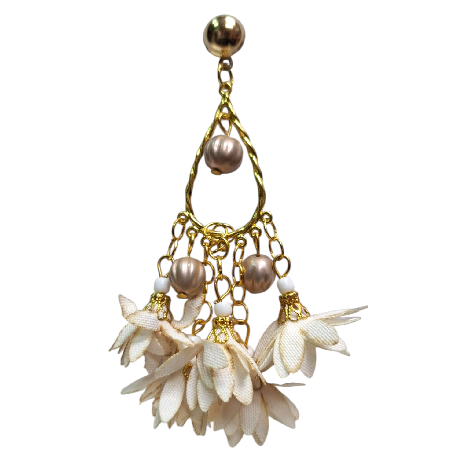 Pendientes flamenca largos de flores hechos a mano. Marfil