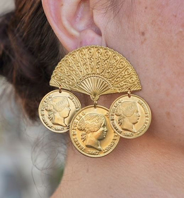 Pendientes Flamencos de Abanico Dorado y Monedas