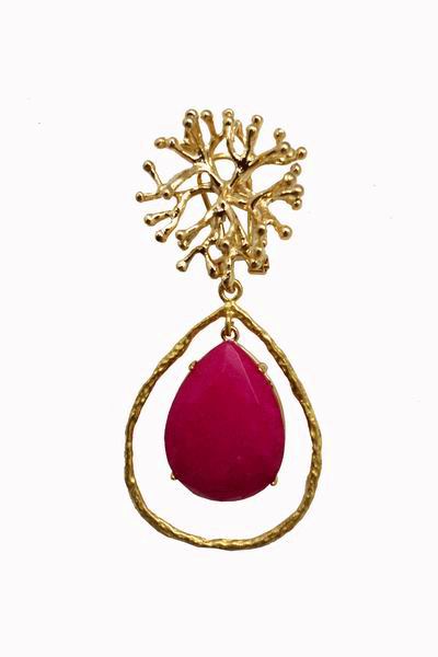 Coral Earrings with a hoop and a Teardrop-shaped Stone in Fuchsia