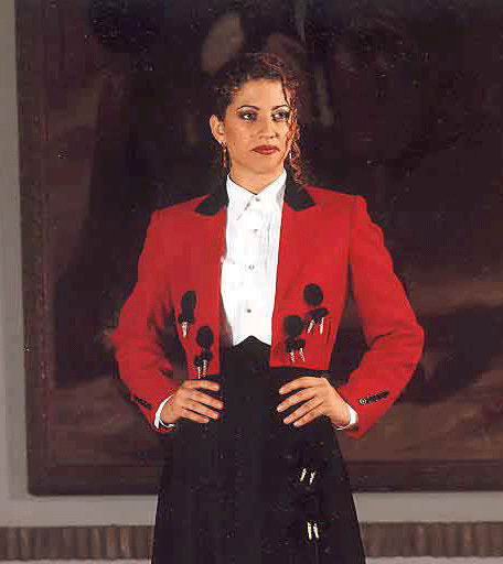 Chaqueta de Paseo Roja Adornada con Alamares