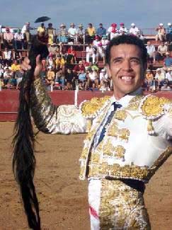 Traje de Torero Blanco y Oro de Segunda Mano Flamenco Spain