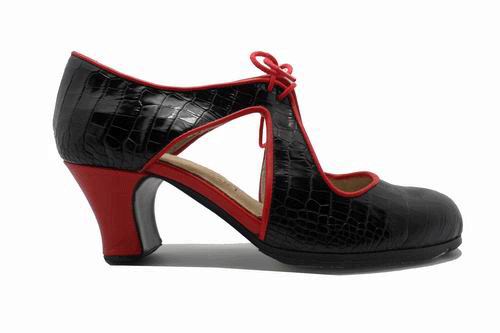Chaussures de  flamenco Begoña Cervera. Escote