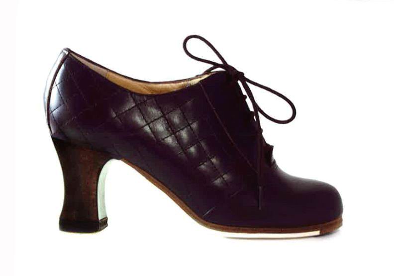 Flamenco Shoes from Begoña Cervera. Model: Guatine II