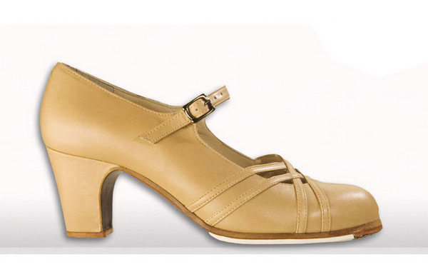 Flamenco Shoes from Begoña Cervera. Calado